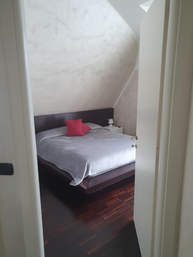 Appartement Milano Malpensa Grandi Mansarda Attico à Gallarate Extérieur photo