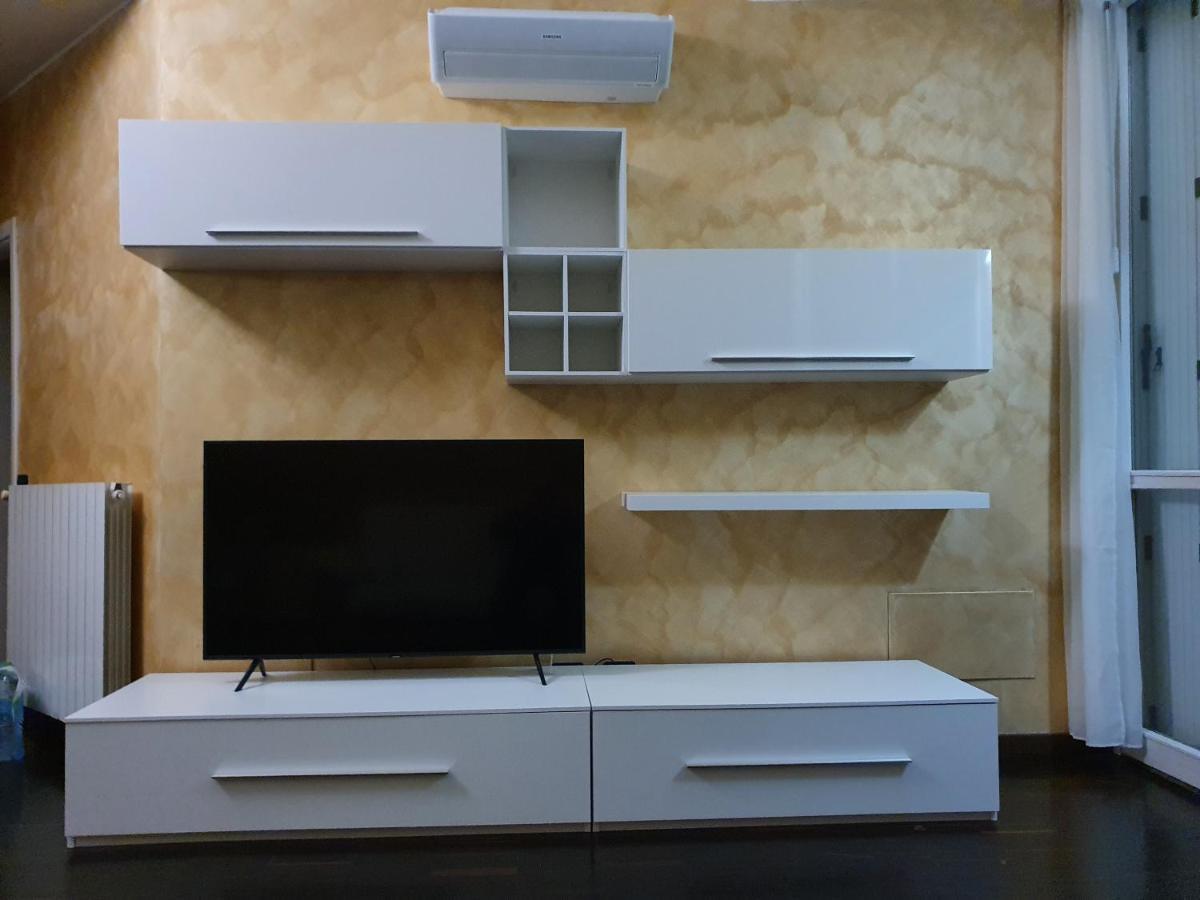 Appartement Milano Malpensa Grandi Mansarda Attico à Gallarate Extérieur photo