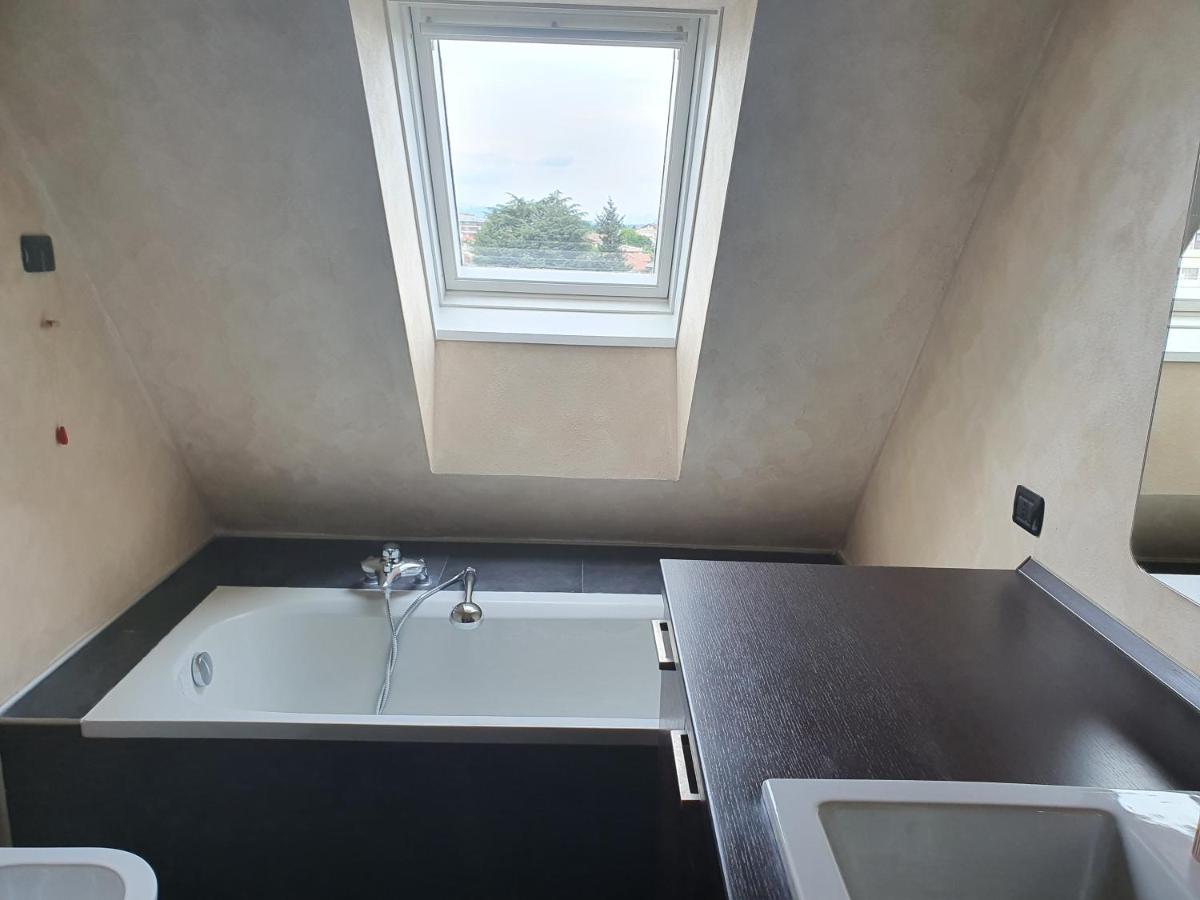 Appartement Milano Malpensa Grandi Mansarda Attico à Gallarate Extérieur photo